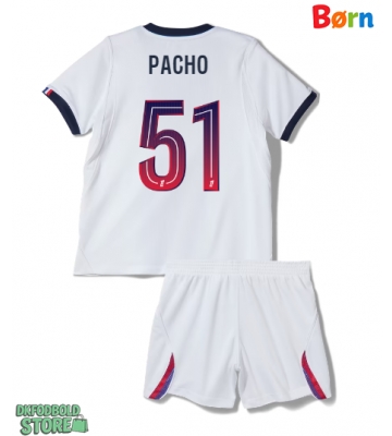 Paris Saint-Germain Willian Pacho #51 Replika Babytøj Udebanesæt Børn 2026-27 Kortærmet (+ Korte bukser)